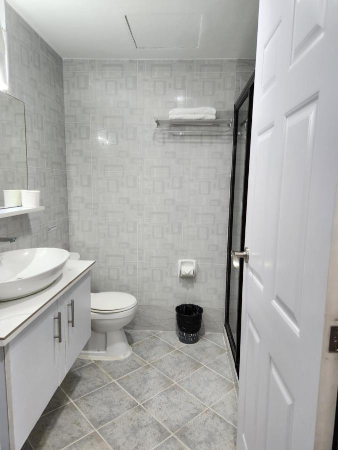 Condo Azur Suites A125 Amani Resorts Residences , 5 Minutes Airport, Netflix, Stylish, Cozy With Luxurious Swimming Pool Île de Mactan Extérieur photo